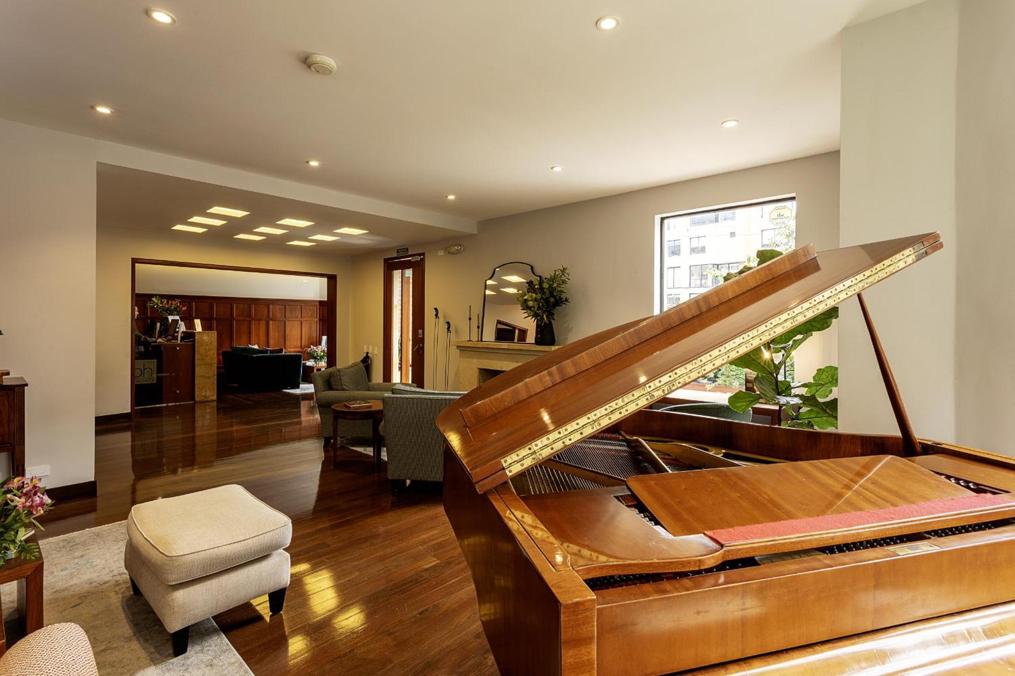Hotel Bh La Quinta Bogotá Extérieur photo